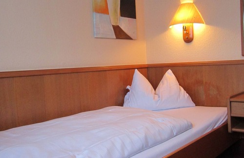 Lemberg House | Guest Rated Gasthaus Neupert: Family-Friendly Getaway