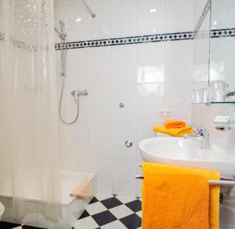 Heisterbacherrott Hotel | Gasthaus Otto
