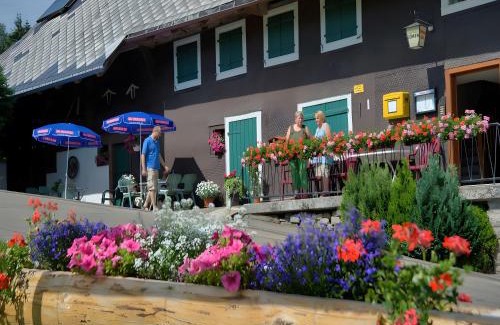 Grafenhausen House | Cozy Gasthaus Pension Zum Löwen: Child-Friendly Retreat