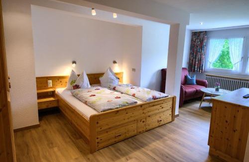 Grafenhausen House | Cozy Gasthaus Pension Zum Löwen: Child-Friendly Retreat