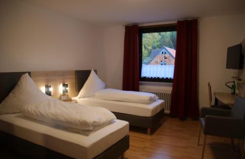 Hildesheim District Hotel | Cozy Retreat at Gasthaus Reinhardt - Pet and Child Friendly