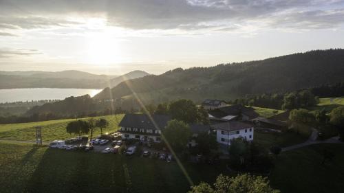 Weyregg am Attersee House | Oceanfront Haven at Gasthaus Schöberingerhof: Rated 8.3/10