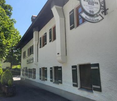 Weissbach Hotel | Discover Gasthaus Staufenbrücke: Family-Friendly Retreat