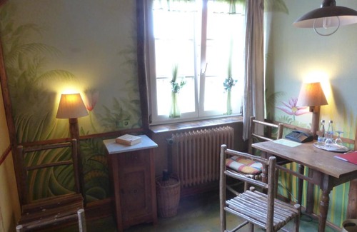 Haslach im Kinzigtal Hotel | Discover Gasthaus Storchen Hellas: Pet-Friendly Retreat