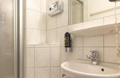 Ludwigshafen Bed & Breakfast | Idyllic Gasthaus Traube with Ocean View & Pool Amenities