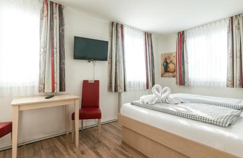 Ludwigshafen Bed & Breakfast | Idyllic Gasthaus Traube with Ocean View & Pool Amenities