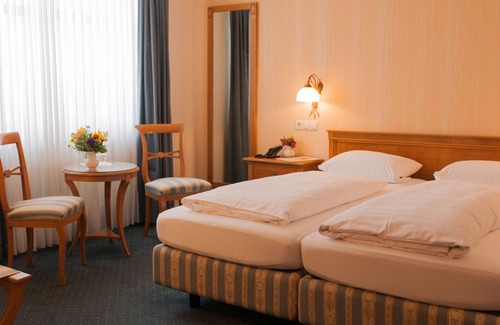 Oberwesel Hotel | Exceptional Gasthaus Weingut Stahl: Family-Friendly Retreat