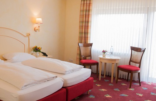 Oberwesel Hotel | Exceptional Gasthaus Weingut Stahl: Family-Friendly Retreat