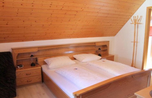 Gebsattel House | Discover Gasthaus zur Linde: Pet-Friendly Retreat