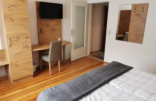 Weinitzen Hotel | Family-Friendly Gasthaus zum Höchwirt with Breakfast Included