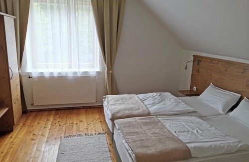 Weinitzen Hotel | Family-Friendly Gasthaus zum Höchwirt with Breakfast Included