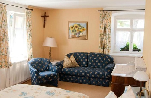 St. Ulrich Hotel | Guest Rated 9/10 at Gasthaus zum Rössle - Pet Friendly Stay
