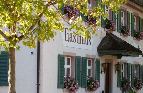 St. Ulrich Hotel | Guest Rated 9/10 at Gasthaus zum Rössle - Pet Friendly Stay