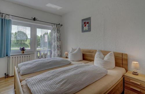 Neureichenau Hotel | Comfortable Stay at Gasthaus "Zur Einkehr" with Dining & Pets
