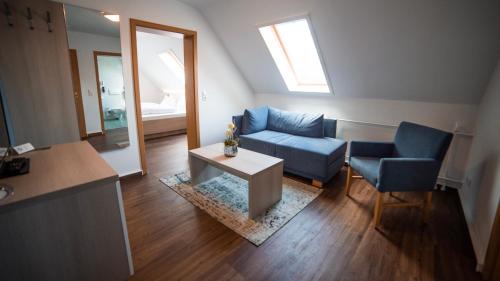 Greifswald Hotel | Discover Gasthaus Zur Fähre: Oceanfront Escape with Dining