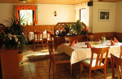 Feilbingert House | Family-Friendly Retreat at Gasthaus zur Krone