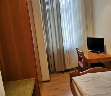 Weisenbach Hotel | Gasthaus zur Krone: Family-Friendly Stay with Dining Options