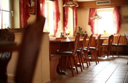 Dombuehl House | Family-Friendly Retreat at Gasthaus zur Linde - Rated 9.3