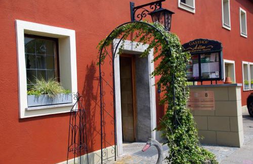 Schillingsfuerst Hotel | Inviting Gasthof Adler - Guest Rated 9/10 with Restaurant