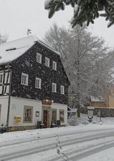 Luftkurort Luckendorf Hotel | Pet-Friendly Gasthof Alte Schmiede with Spa Near Lückendorf