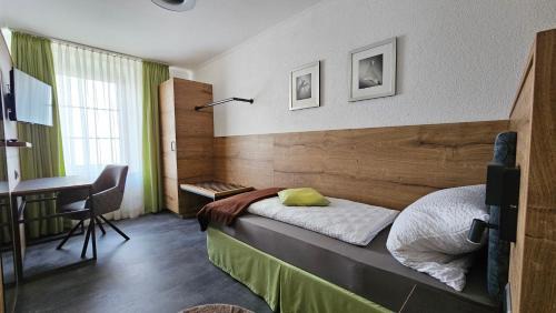 Fuerstenzell Bed & Breakfast | Pet-Friendly Gasthof Alte Schule: Family-Friendly Retreat