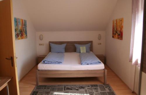 Hoechstadt an der Donau Hotel | Cozy Gasthof Berg: Guest-Favorite with Restaurant Dining