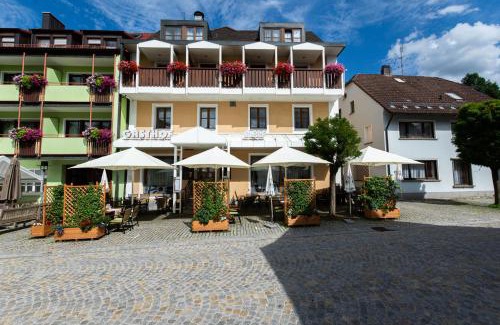 Konigstein in der Oberpfalz Hotel | Pet-Friendly Gasthof Hotel Reif with Ocean View Pool