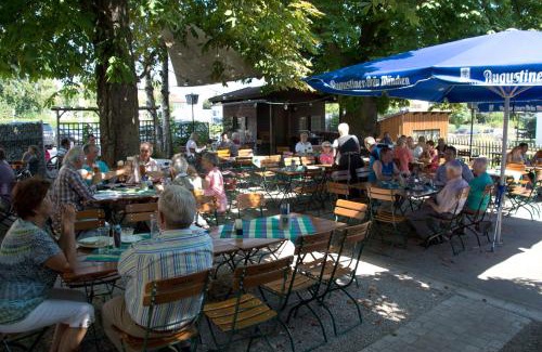 Kaufbeuren Hotel | Relax at Gasthof Engel: Rated 8.7 with Family-Friendly Dining