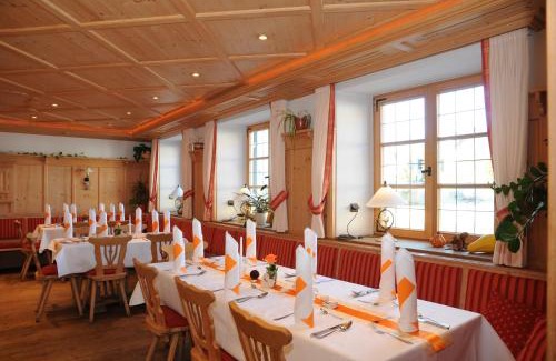 Kaufbeuren Hotel | Relax at Gasthof Engel: Rated 8.7 with Family-Friendly Dining