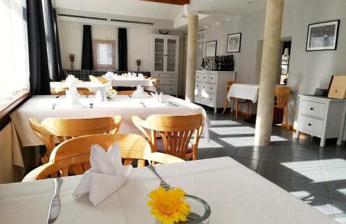 Kauns House | Discover Comfort at Gasthof Falkeis with Top Amenities