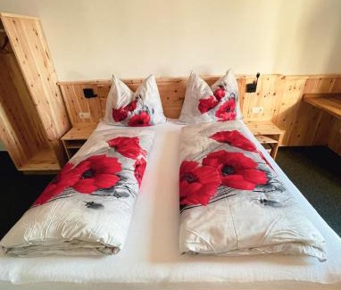 Bad Haering Hotel | Guest-Rated Gasthof Franziskibad with Family-Friendly Perks