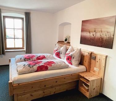 Bad Haering Hotel | Guest-Rated Gasthof Franziskibad with Family-Friendly Perks