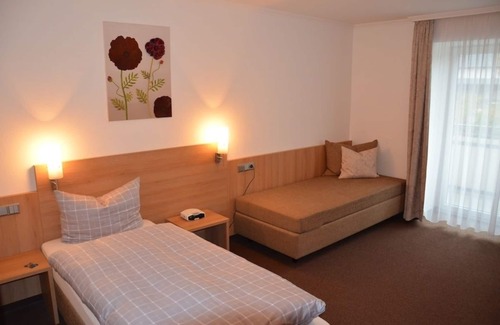 Effeln Hotel | Discover Gasthof Grofe: Highly Rated with Family-Friendly Amenities