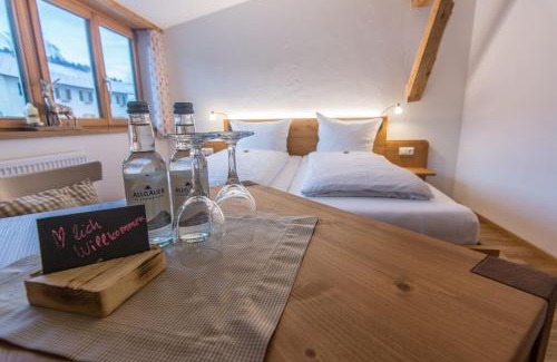 Rettenberg Hotel | Family-Friendly Gasthof Hirsch Vorderburg with Dining Options