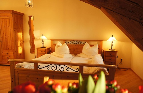 Herrsching am Ammersee Hotel | Top-Rated Gasthof Hotel zur Post with Family-Friendly Amenities