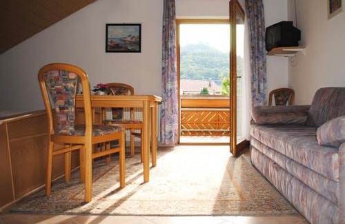 Hechingen Hotel | Guest Rated Gasthof-Hotel-Löwen with Family-Friendly Amenities