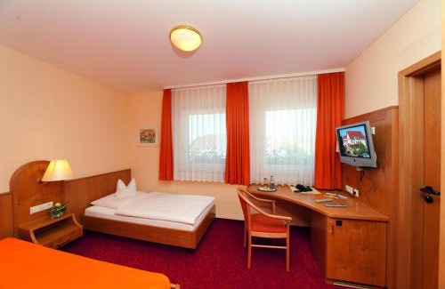 Berghulen Hotel | Relax at Gasthof - Hotel zum Ochsen with Ocean Views