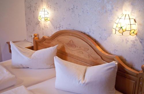 Poecking House | Pet-Friendly Comfort at Gasthof - Hotel zur Post