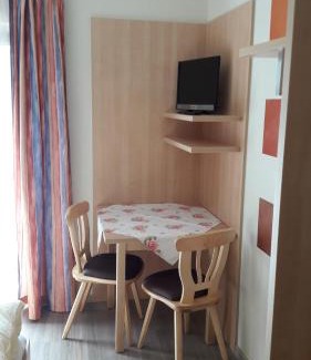 Frauenstein House | Pet-Friendly Gasthof Kaiser: Rated 9/10 with Breakfast Included