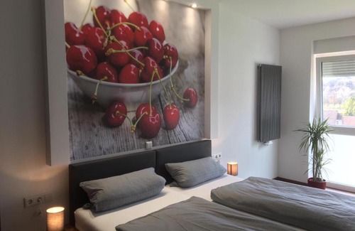 Sontra House | Pet-Friendly Gasthof Kirschtraum with Breakfast & Dining