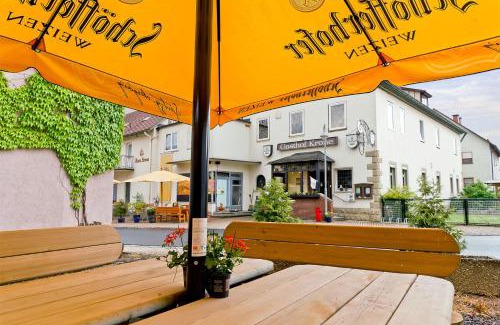 Schoenau an der Brend House | Discover Gasthof Krone: Pet-Friendly Retreat with Dining