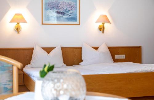 Kipfenberg House | Discover Gasthof Metzgerei Neumeyer: Pet-Friendly Retreat