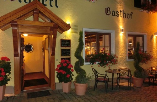 Lam Hotel | Cozy Gasthof Metzgerei Stöberl with Spa & Pet-Friendly Stay