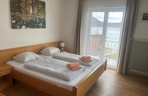 Weyregg am Attersee Hotel | Pet-Friendly Gasthof with Seeterasse & Family Appartements