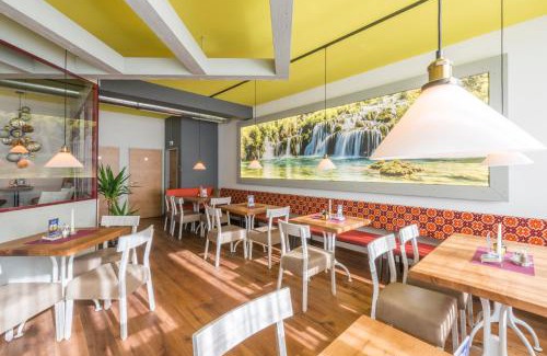 Kapfenberg House | Discover Gasthof Niki: Family-Friendly with Dining Options