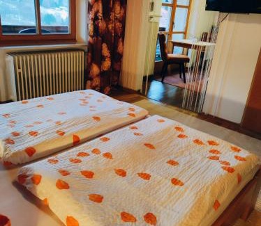 Elisabethszell Bed & Breakfast | Pet-Friendly Gasthof Oberer Wirt: Guest Rated 9/10