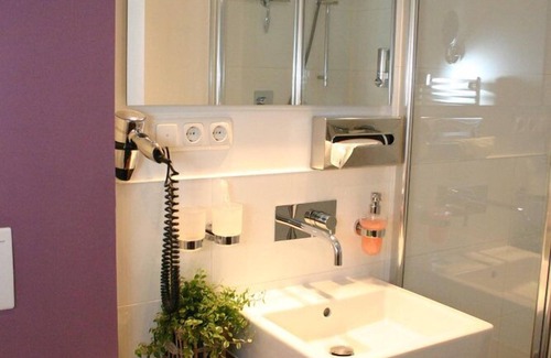 Woehrden Hotel | Discover Gasthof Oldenwöhrden: Rated 9.2/10 with Spa & Pool
