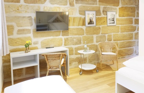 Sesslach Hotel | Guest Rated 8.8: Gasthof Pörtnerhof with Family-Friendly Dining