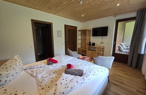 Hopfgarten in Defereggen House | Relax at Gasthof Pension Kohlplatzl with Ocean Views