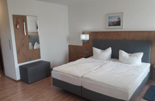 Obernzenn Hotel | Discover Gasthof Pension Grüne Au: Family-Friendly Retreat